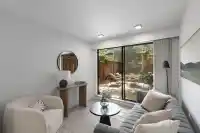 207 2410 CORNWALL AVENUE - thumbnail 1