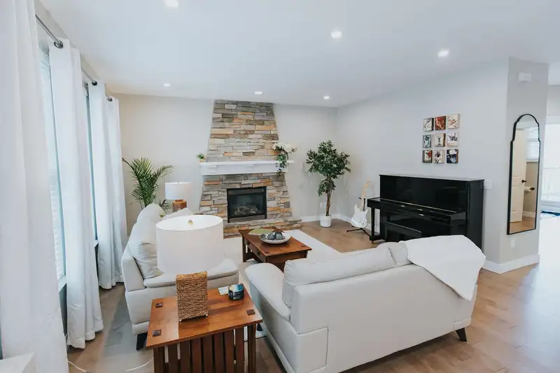 164 SYCAMORE DRIVE - photo 3 of 26