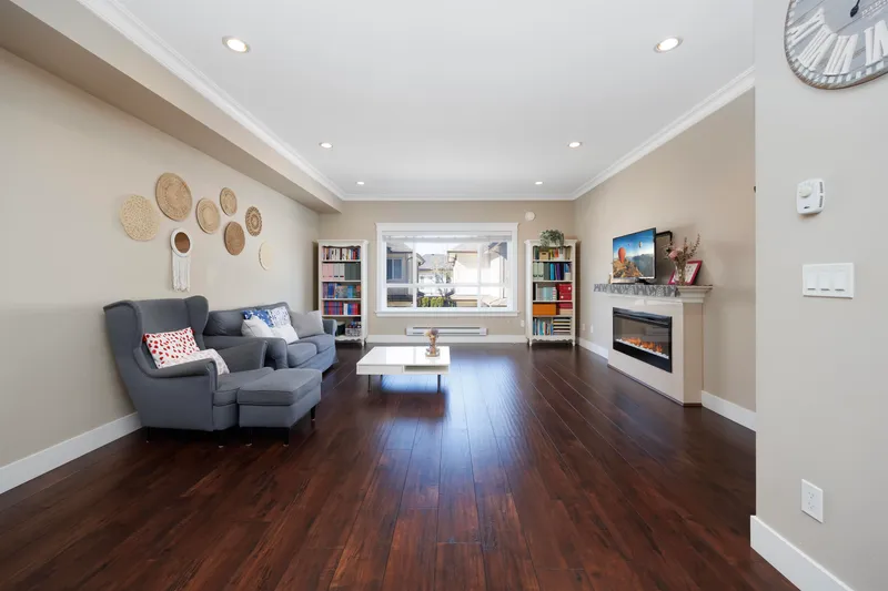 13 7551 NO. 2 ROAD - photo 2 of 25