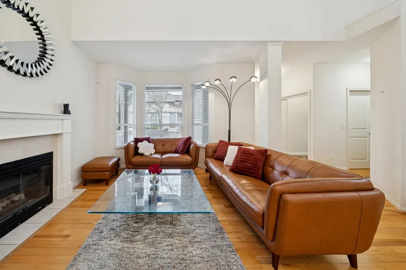 11 8250 158 STREET - photo 4 of 25