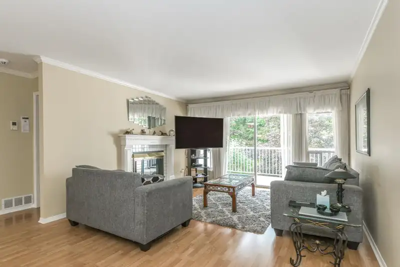 14 3351 HORN STREET - photo 3 of 39