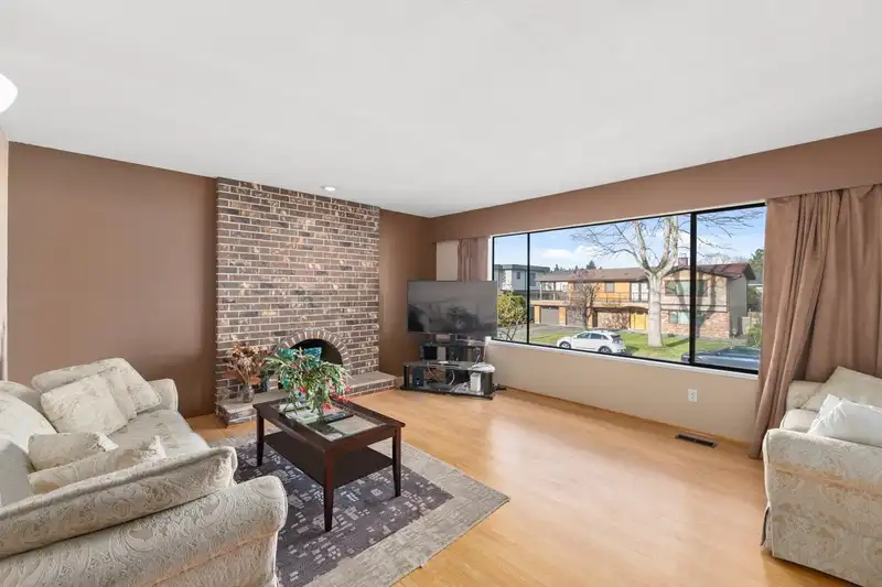 10840 ASHCROFT AVENUE - photo 1 of 36