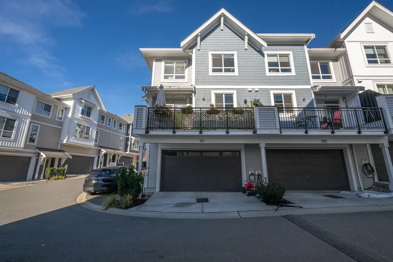 151 8335 NELSON STREET - photo 3 of 25