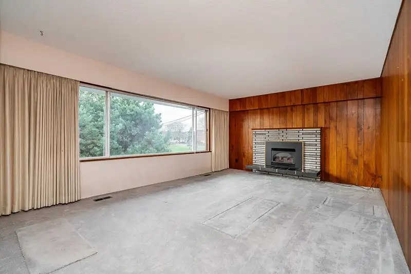 135 SPRICE STREET - photo 3 of 37