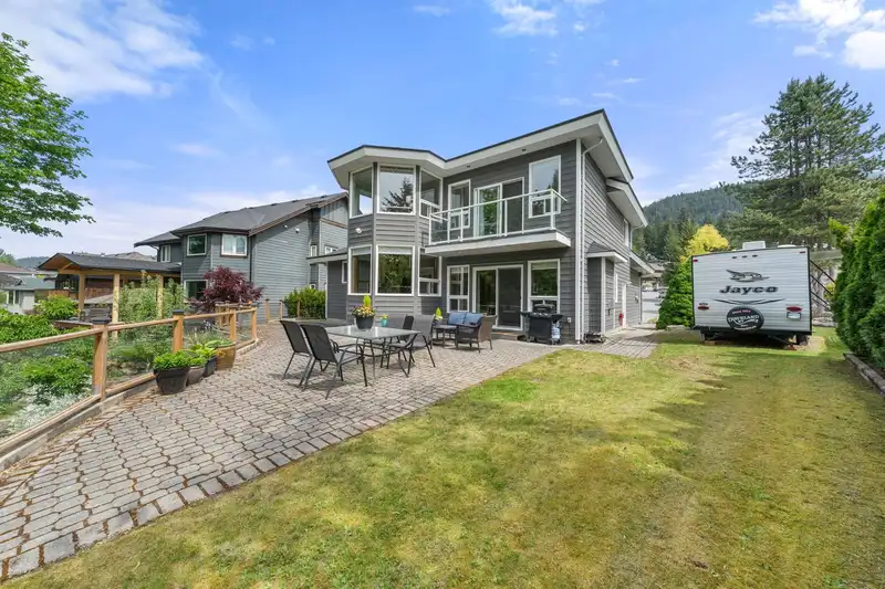 1070 GLACIER VIEW DRIVE - photo 3 of 40