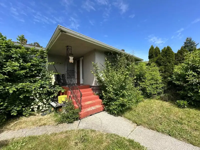 6807 BRYANT STREET - photo 1 of 3