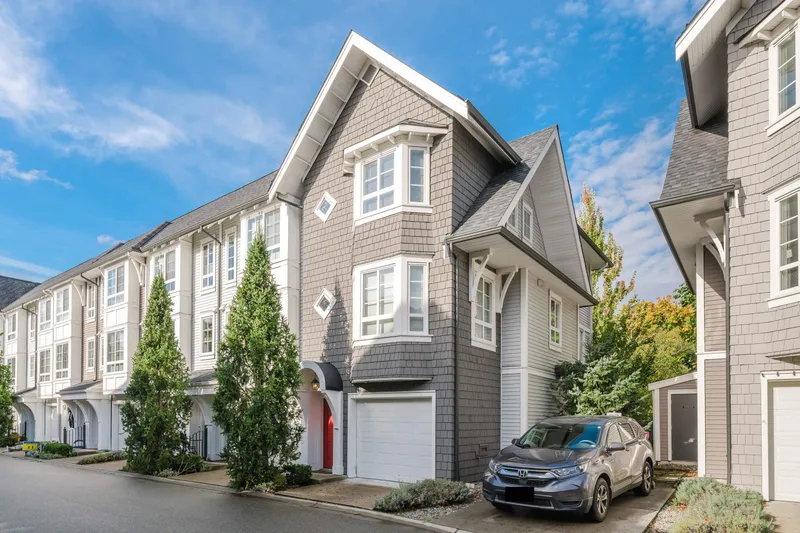 85 8476 207A STREET - photo 2 of 25