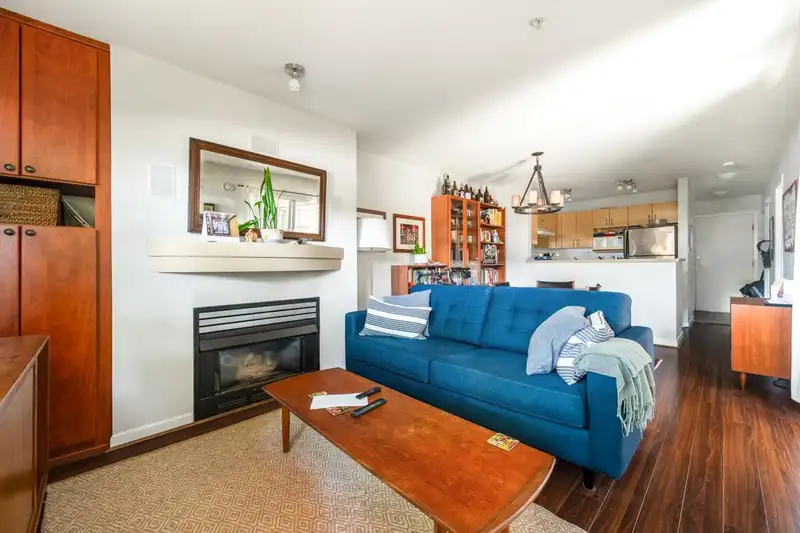 106 2983 W 4TH AVENUE - photo 2 of 17