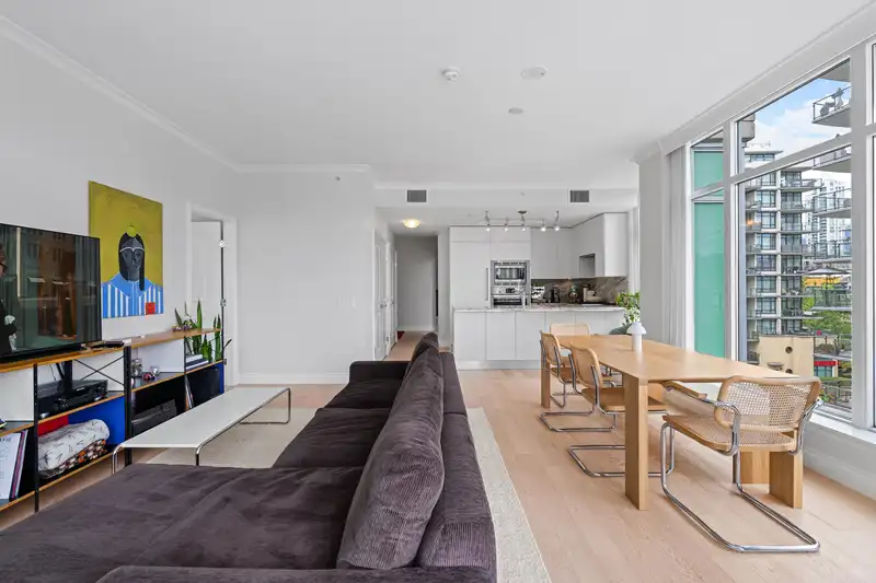 609 185 VICTORY SHIP WAY - photo 4 of 40