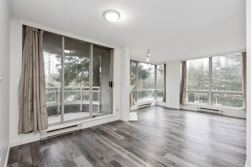 505 9603 MANCHESTER DRIVE - photo 4 of 11