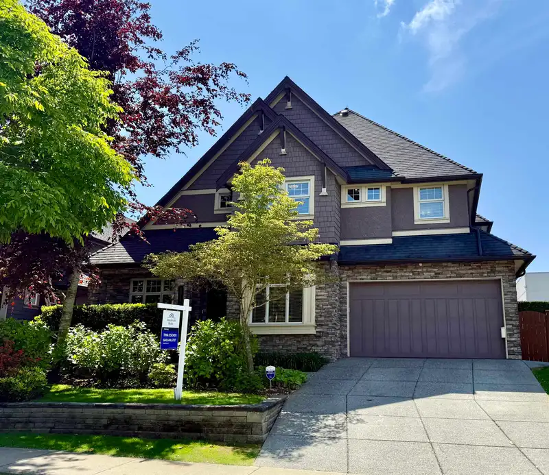 16108 27A AVENUE - photo 1 of 38
