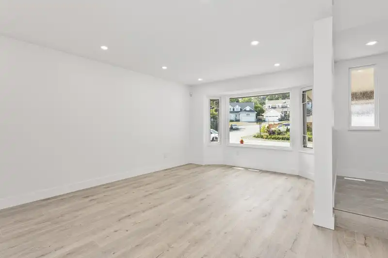 2416 MARIANA PLACE - photo 4 of 40