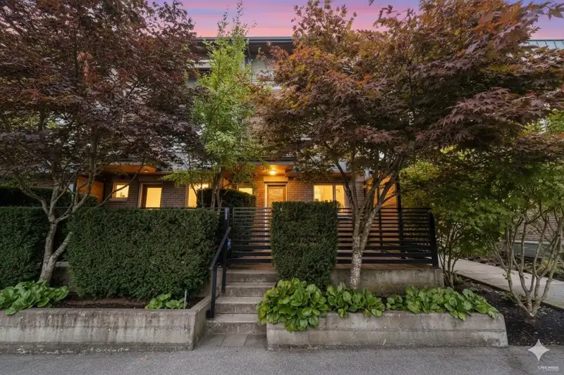 5502 OAK STREET - photo 1 of 2