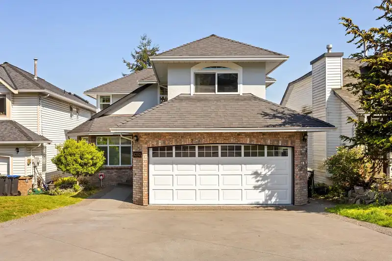 1252 GATEWAY PLACE - photo 1 of 40