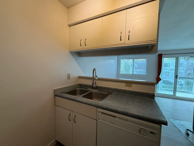 308 2238 ETON STREET - photo 4 of 5