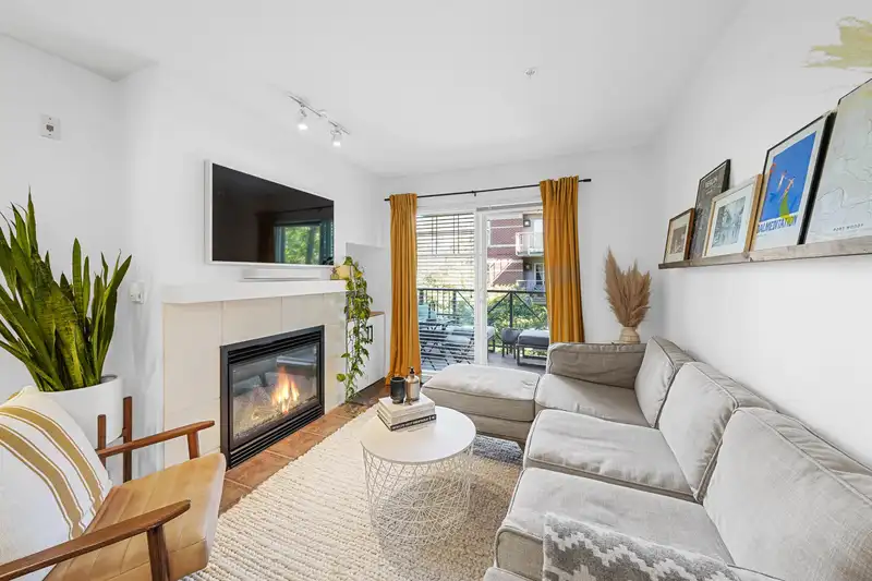 309 3250 ST JOHNS STREET - photo 4 of 34