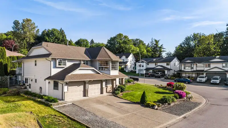 34858 MILLAR CRESCENT - photo 1 of 38