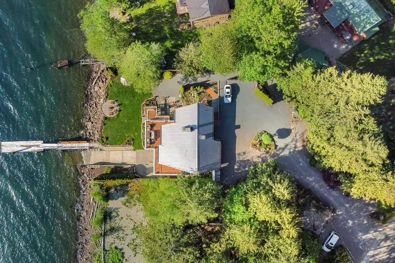 7370 ROCKWELL DRIVE - photo 3 of 40
