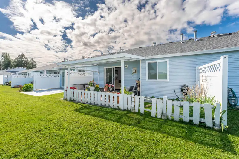 25 23580 DEWDNEY TRUNK ROAD - photo 2 of 26