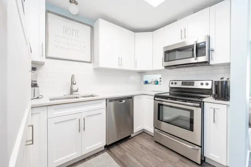 25 23580 DEWDNEY TRUNK ROAD - photo 3 of 26