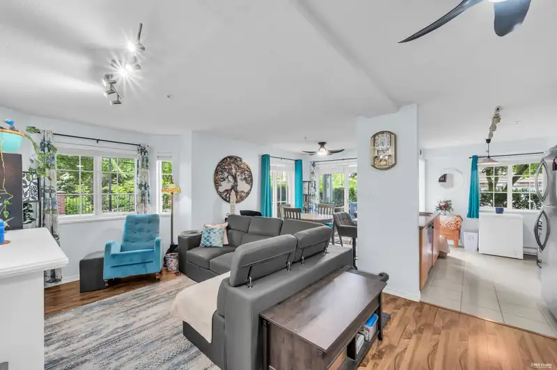 112 14877 100 AVENUE - photo 1 of 24
