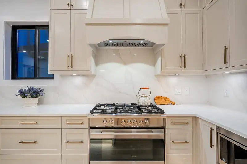 2 4557 PARKER STREET - photo 3 of 37