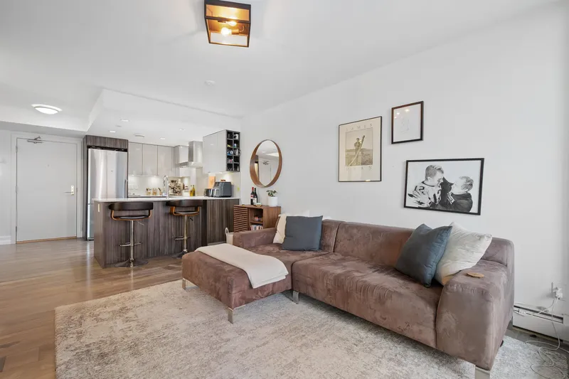 1609 1788 COLUMBIA STREET - photo 4 of 25