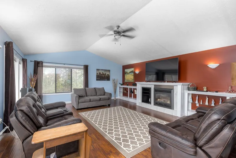 2055 LION COURT - photo 4 of 25