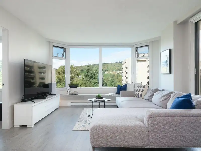 1006 7321 HALIFAX STREET - photo 1 of 38