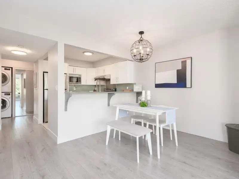 1006 7321 HALIFAX STREET - photo 2 of 38