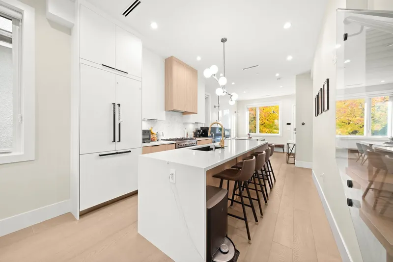 2815 W 19TH AVENUE - photo 2 of 25