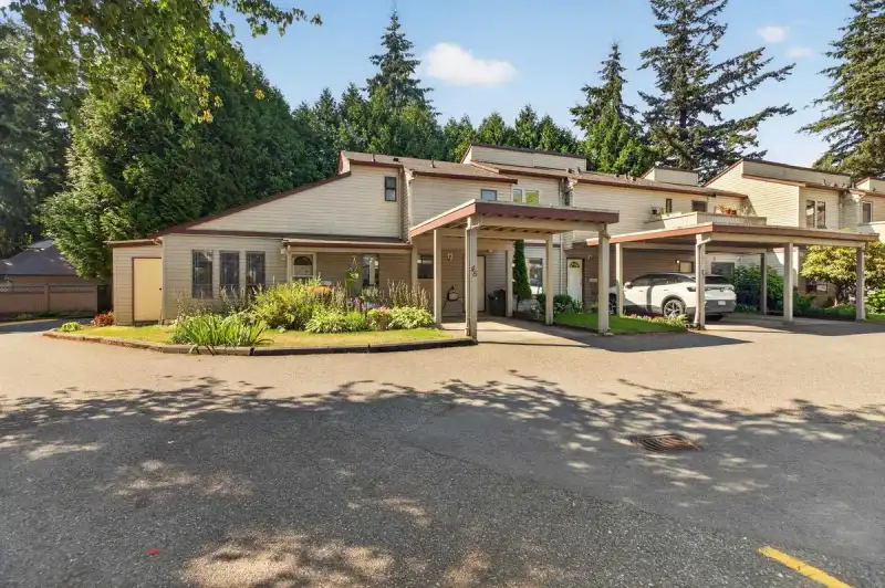46 32310 MOUAT DRIVE - photo 1 of 36