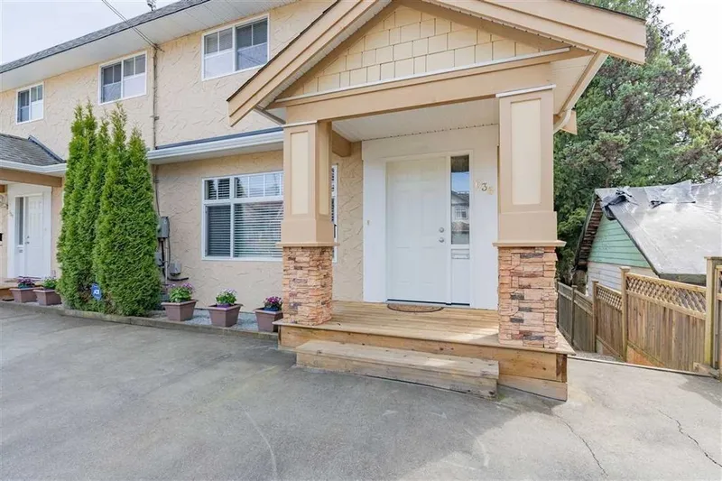 636 GAUTHIER AVENUE - photo 1 of 13