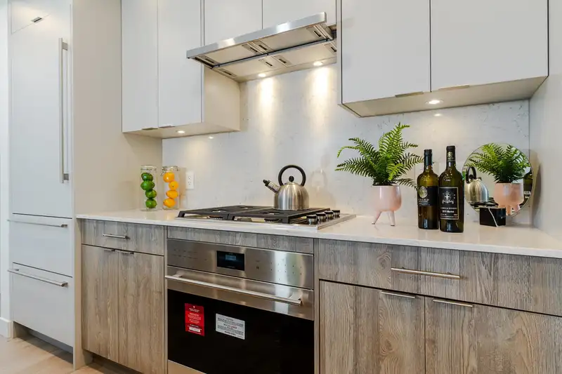 306 7638 CAMBIE STREET - photo 2 of 2