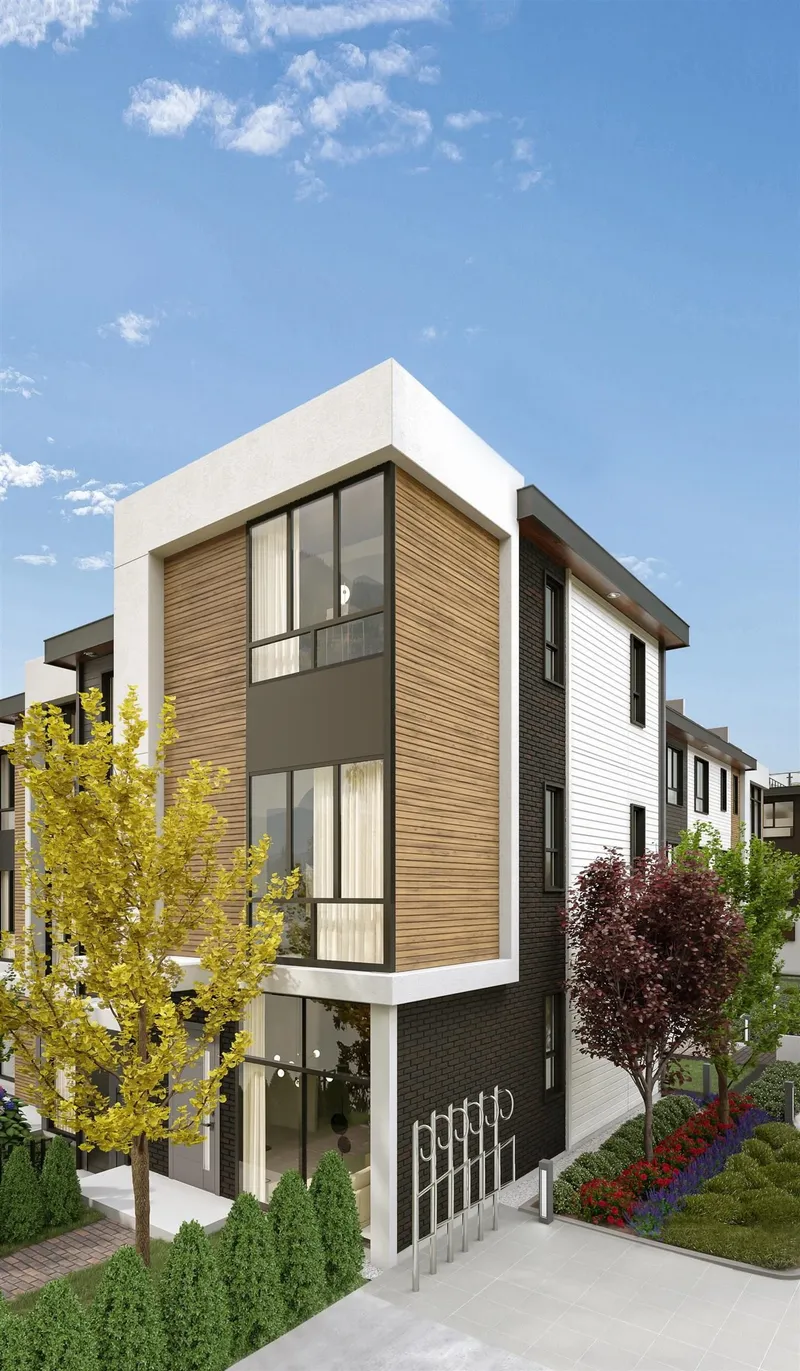 208 709 REGAN AVENUE - photo 2 of 6