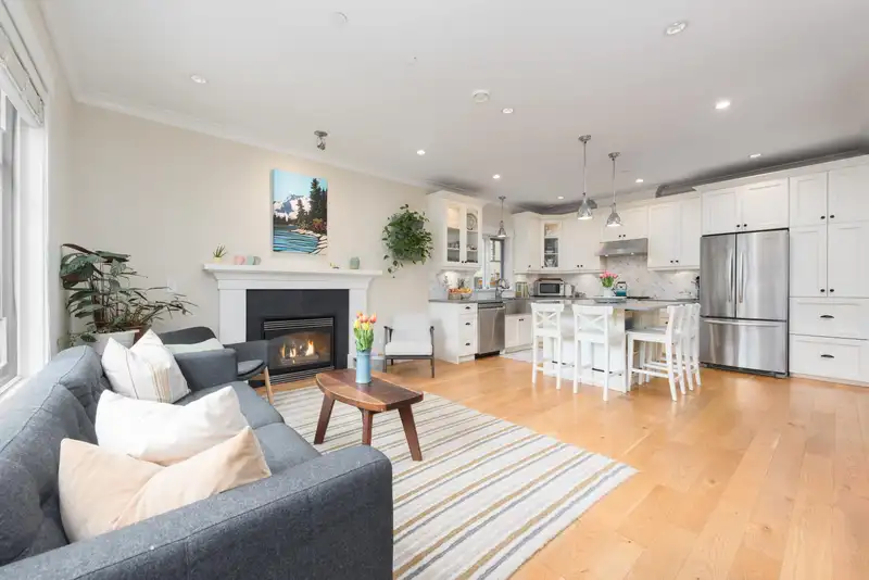 945 E 21ST AVENUE - photo 2 of 37