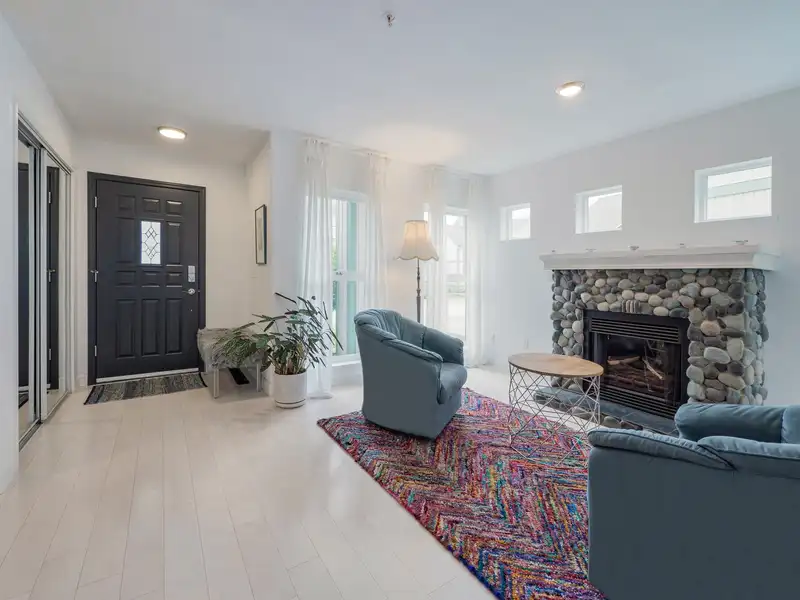 6 735 PARK ROAD - photo 2 of 26