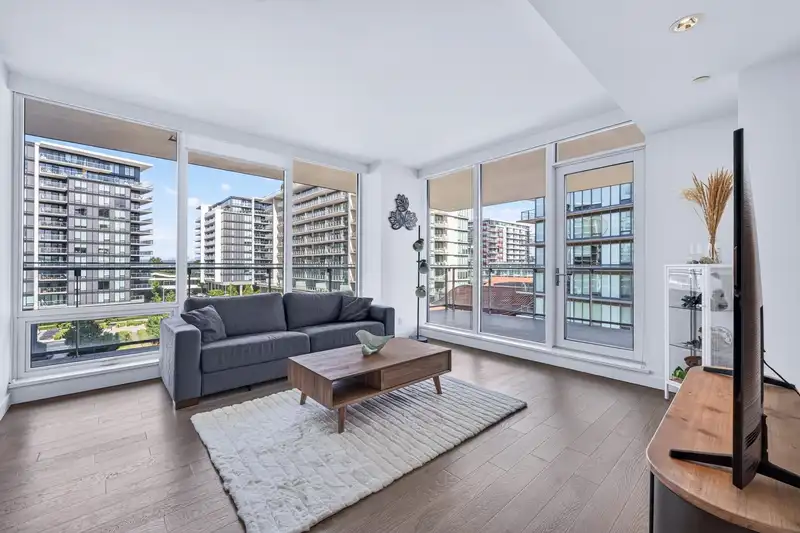 506 6611 PEARSON WAY - photo 3 of 33