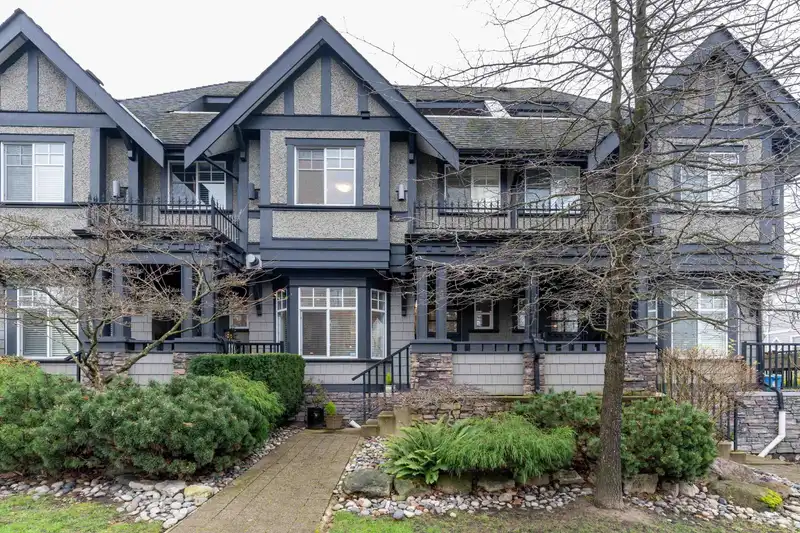 782 ST. GEORGES AVENUE - photo 1 of 40