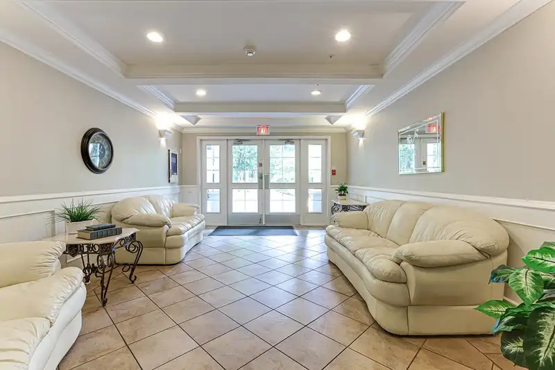 402 5500 13A AVENUE - photo 3 of 38