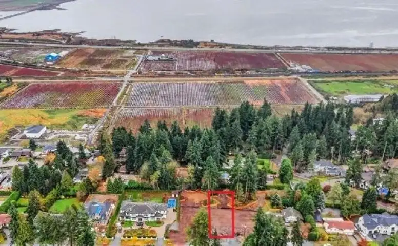 12672 54 AVENUE - photo 1 of 2
