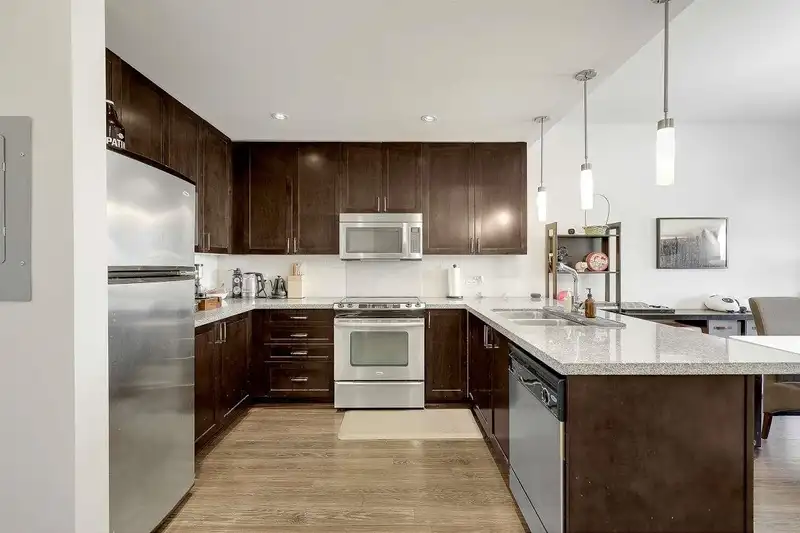 310 2368 MARPOLE AVENUE - photo 4 of 19