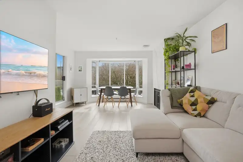 202 2195 W 5TH AVENUE - photo 1 of 29