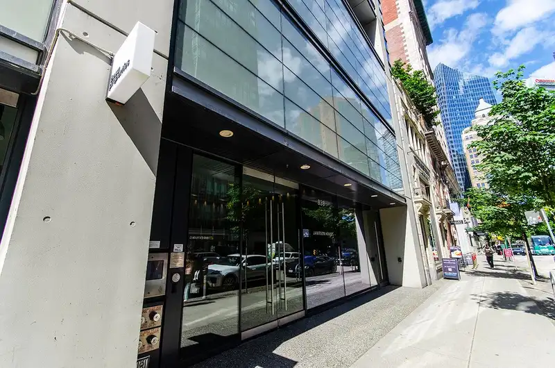 1801 838 W HASTINGS STREET - photo 2 of 27
