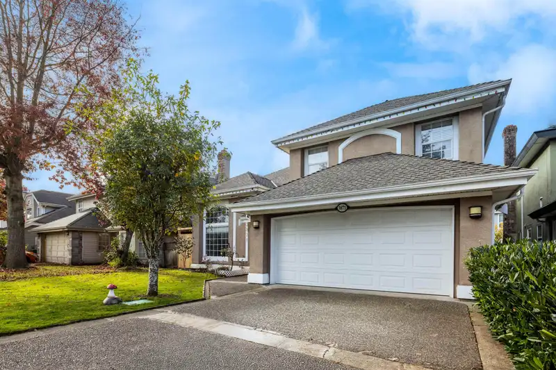 3871 STOLBERG STREET - photo 3 of 40