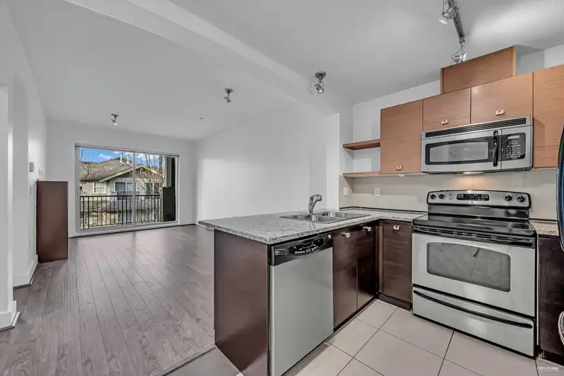 320 6688 120 STREET - photo 1 of 24