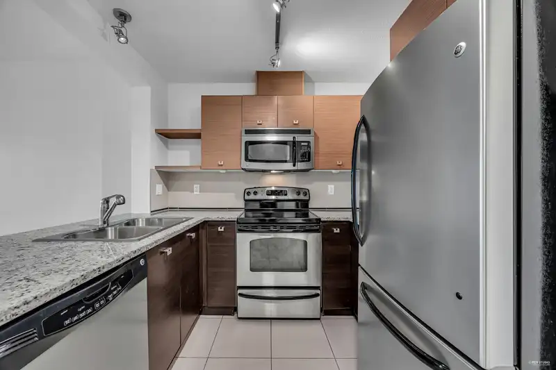 320 6688 120 STREET - photo 2 of 24