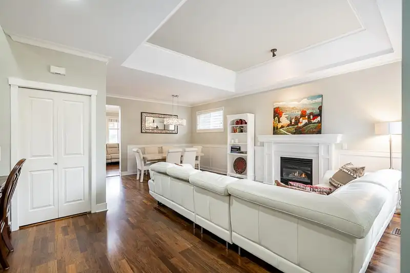 13 15450 ROSEMARY HEIGHTS CRESCENT - photo 3 of 40