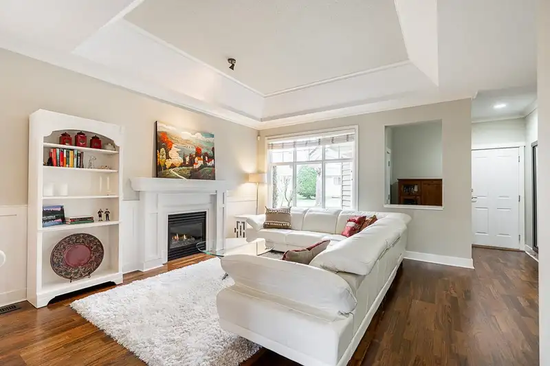 13 15450 ROSEMARY HEIGHTS CRESCENT - photo 4 of 40