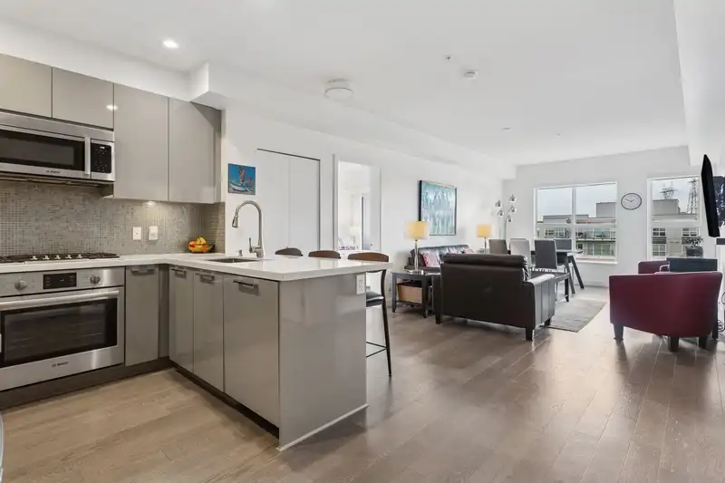 609 10177 RIVER DRIVE - photo 2 of 40